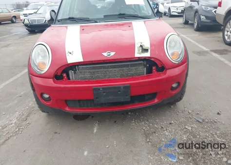 2010 Mini Cooper z USA, uszkodzony, nr VIN WMWMF3C51ATZ28261